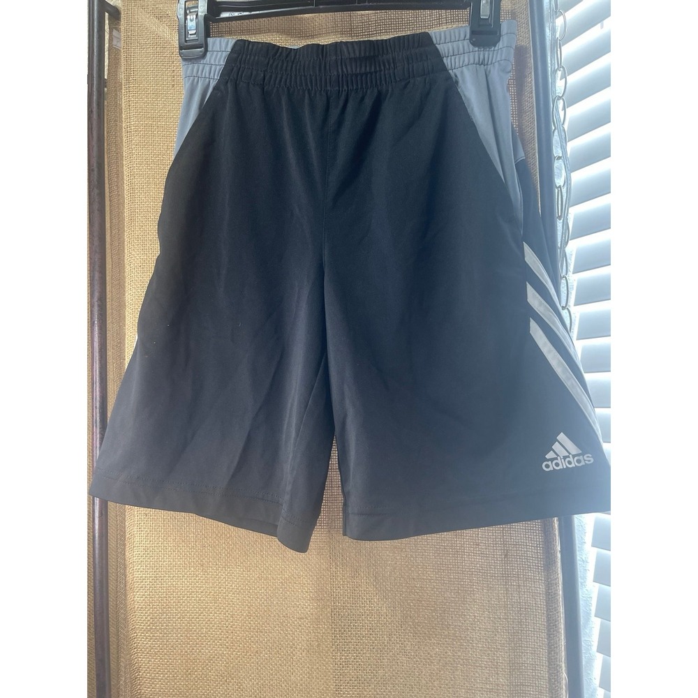 Adidas Shorts‎